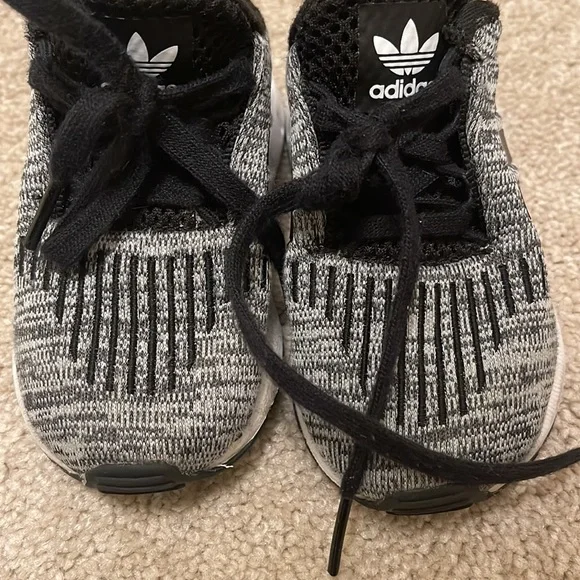 COPY - Adidas size 5 toddler sneakers - Picture 5 of 5